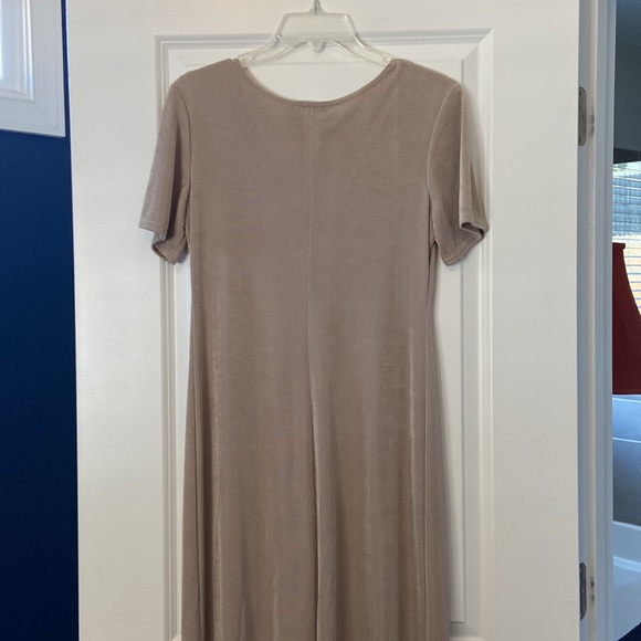 ☀️☀️ Jessica Howard women’s size 10 sand-colored ankle-length dress - Picture 4 of 4